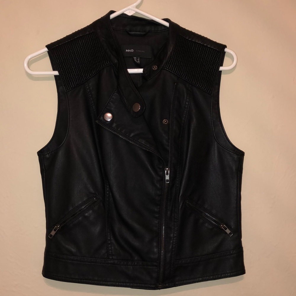 MANGO vest